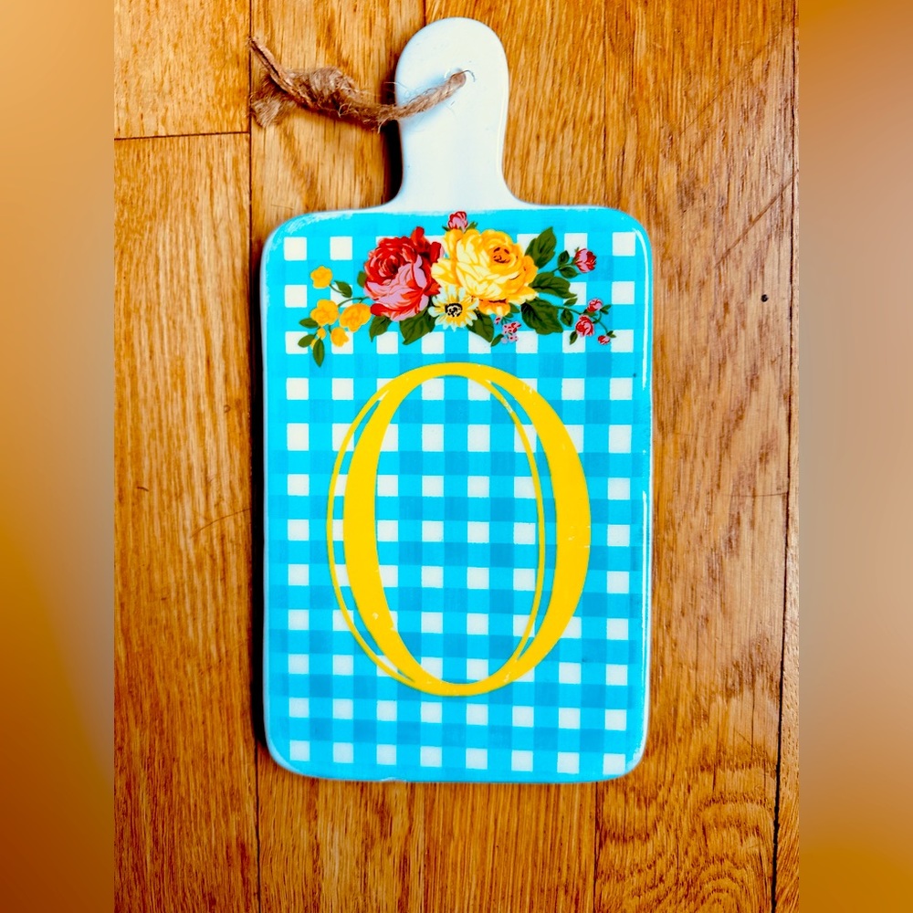 Decorative O mini China cutting / cheese board - Ashland brand